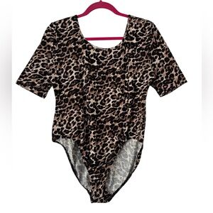 Xhilaration Cheetah Print Leopard Print Scoop Neck Short Sleeve Bodysuit